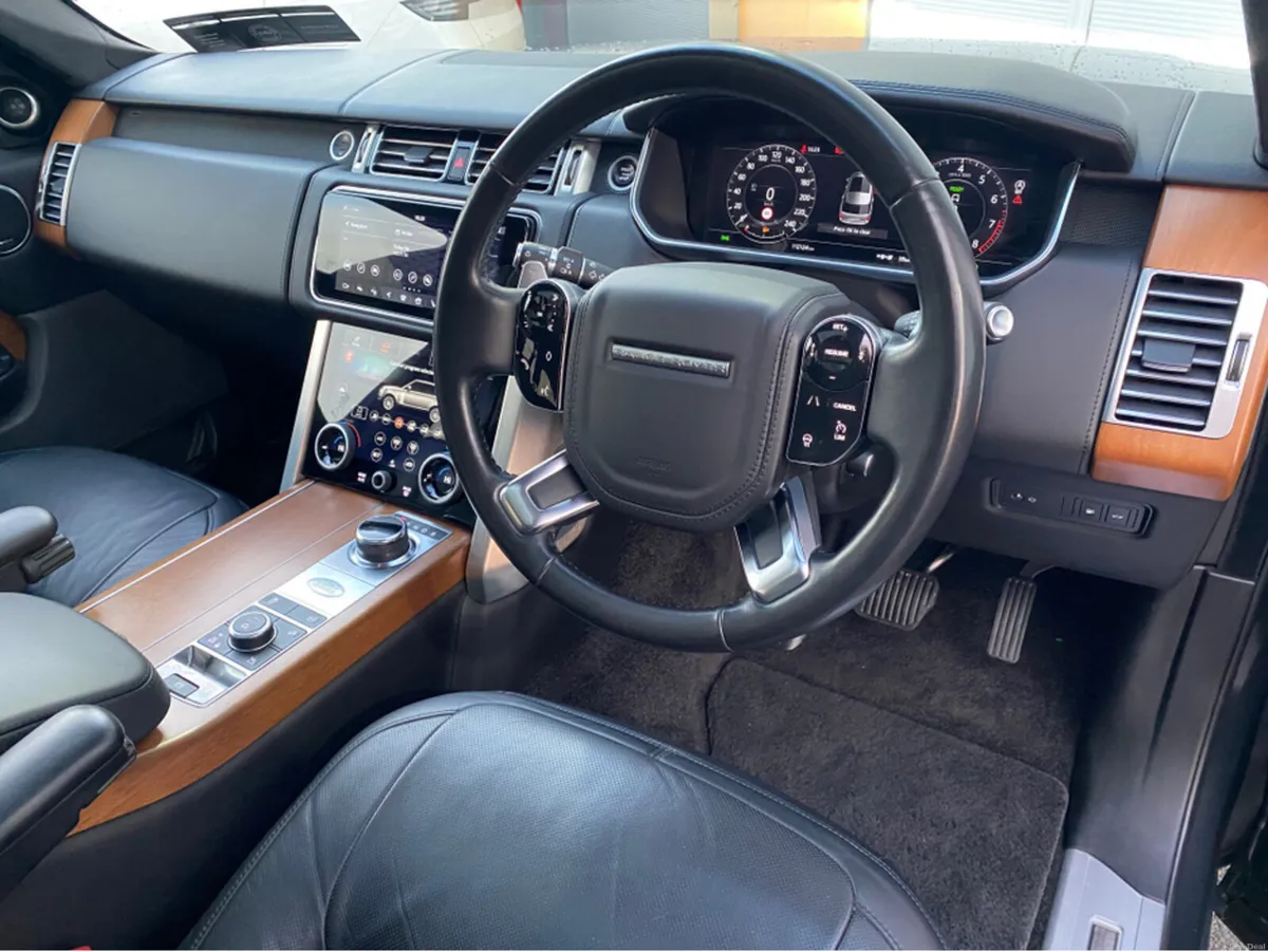 Land Rover Range Rover RANGE ROVER P400e AUTOBIOGR - Image 2