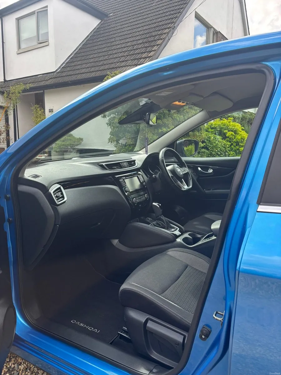 Nissan Qashqai 192 - Automatic - Image 3