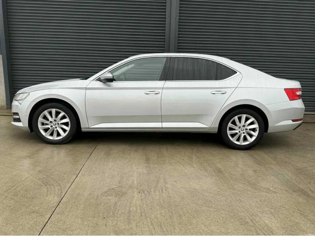 Skoda Superb AMBITION 2.0 TDI 150HP 5DR - Image 4