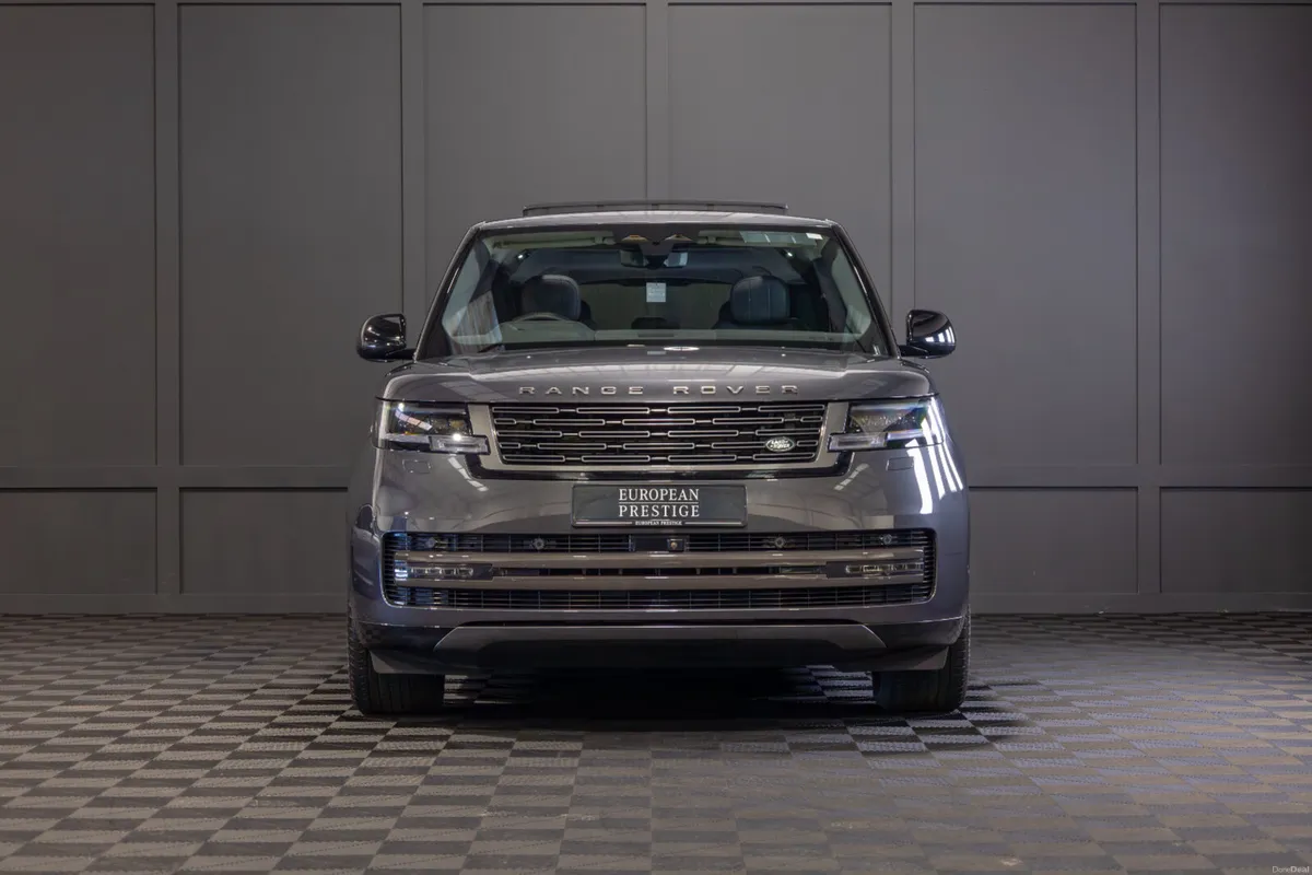 2024 Range Rover P460e Dynamic SE - Image 2