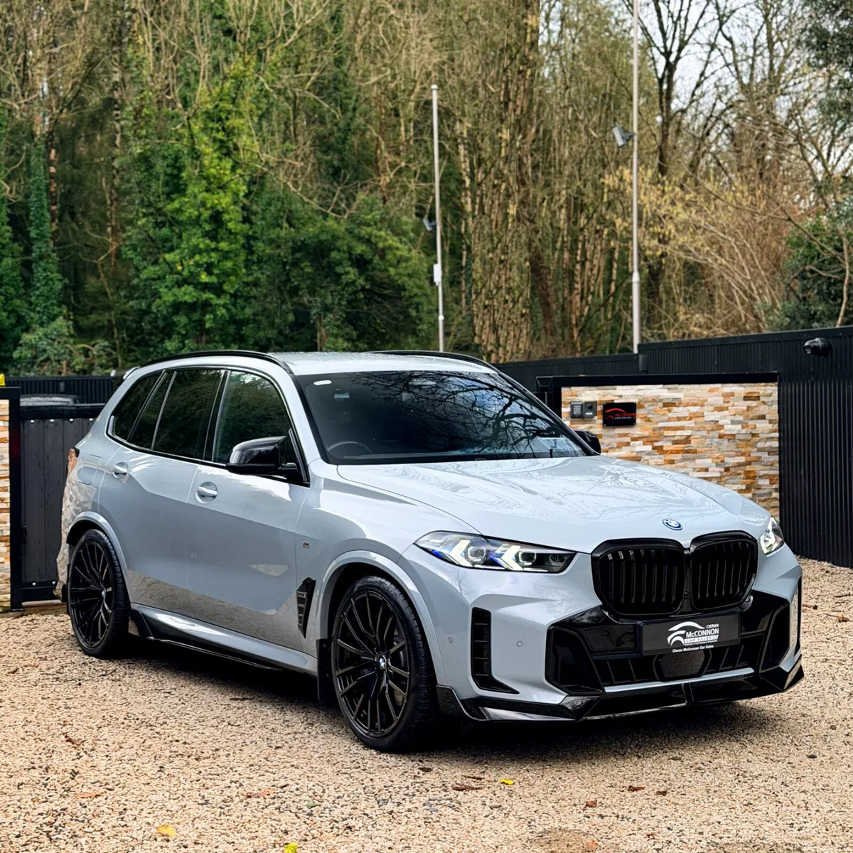 2023 (232)  BMW X5 50E MSPORT LCI 490BHP - Image 1