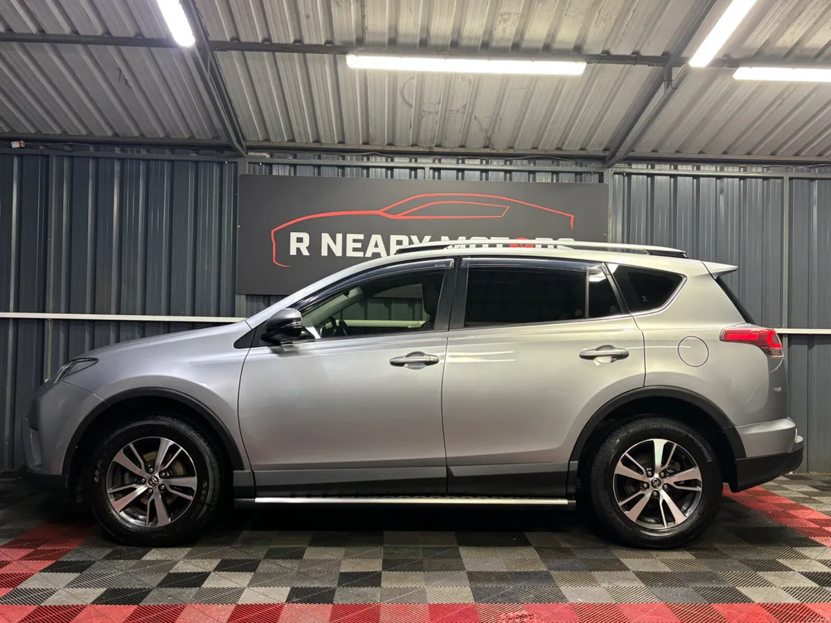 2017 Toyota RAV4 2.0 D-4D (143) 2WD LUNA - Image 4