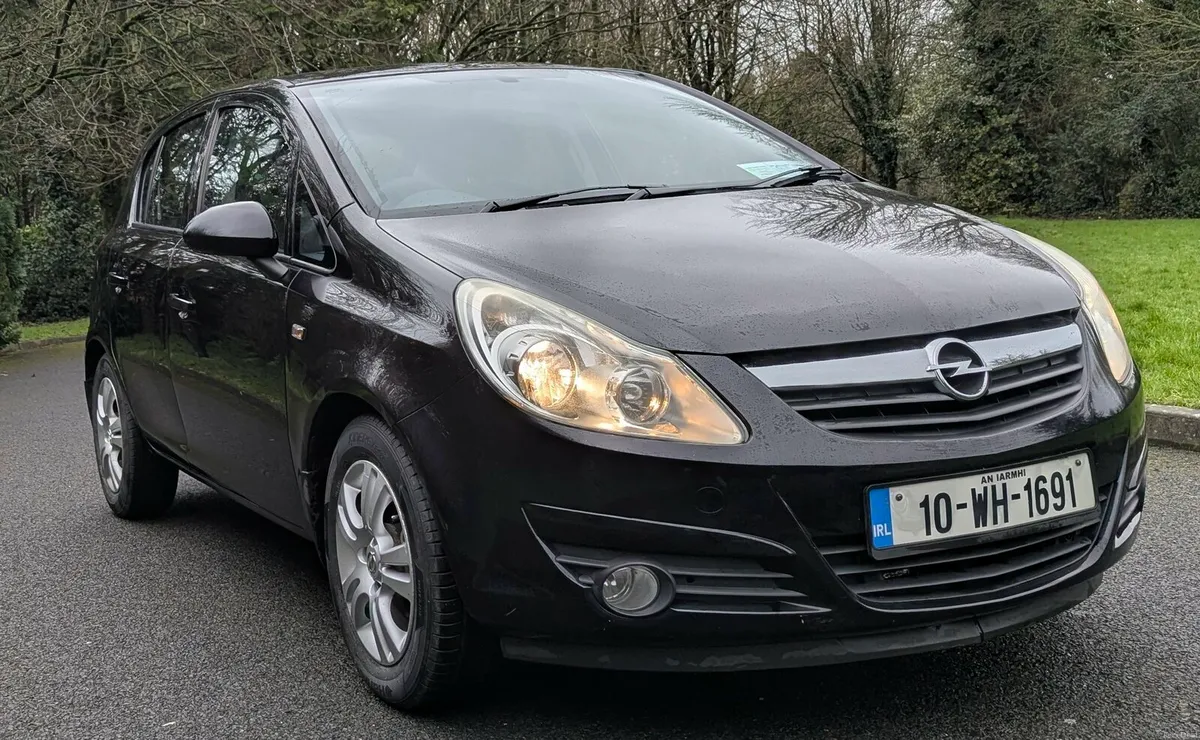 Corsa 1.2 2010 - Image 1