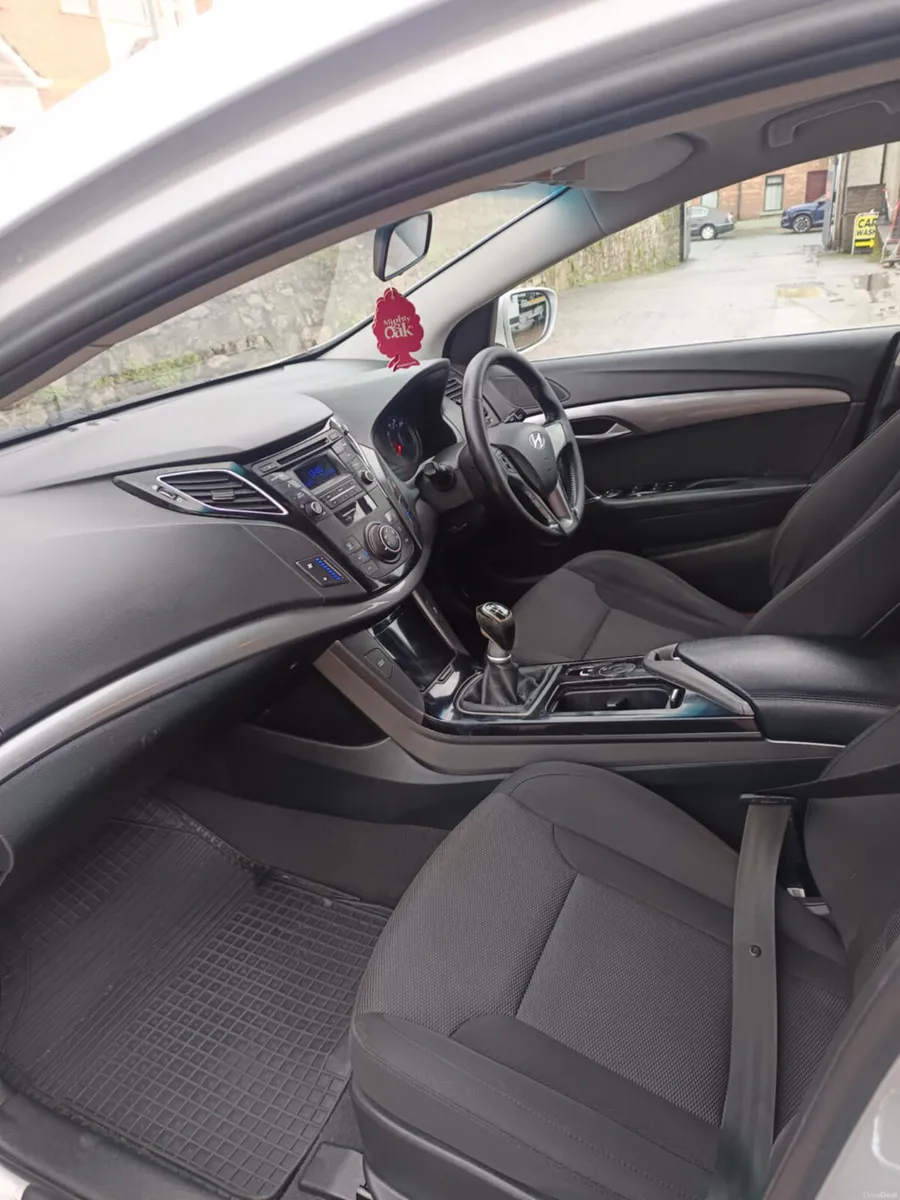 151 Hyundai i40 new nct 07.27 - Image 4