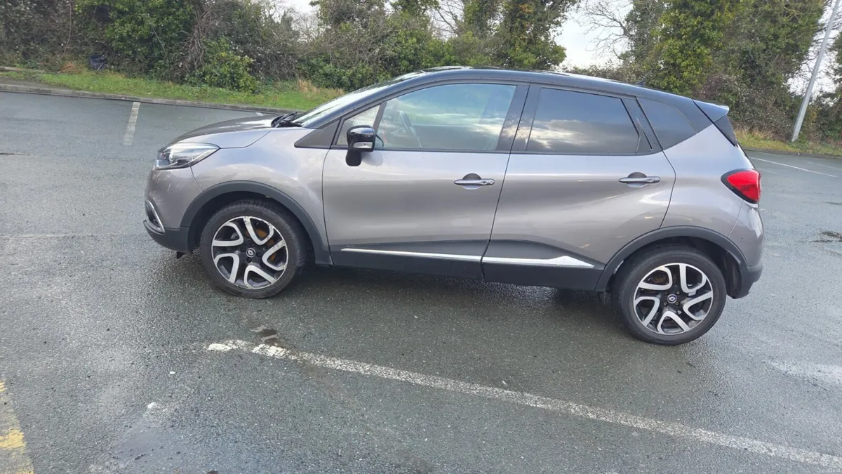 Renault Captur Signature 1.5dci 2017 - Image 2