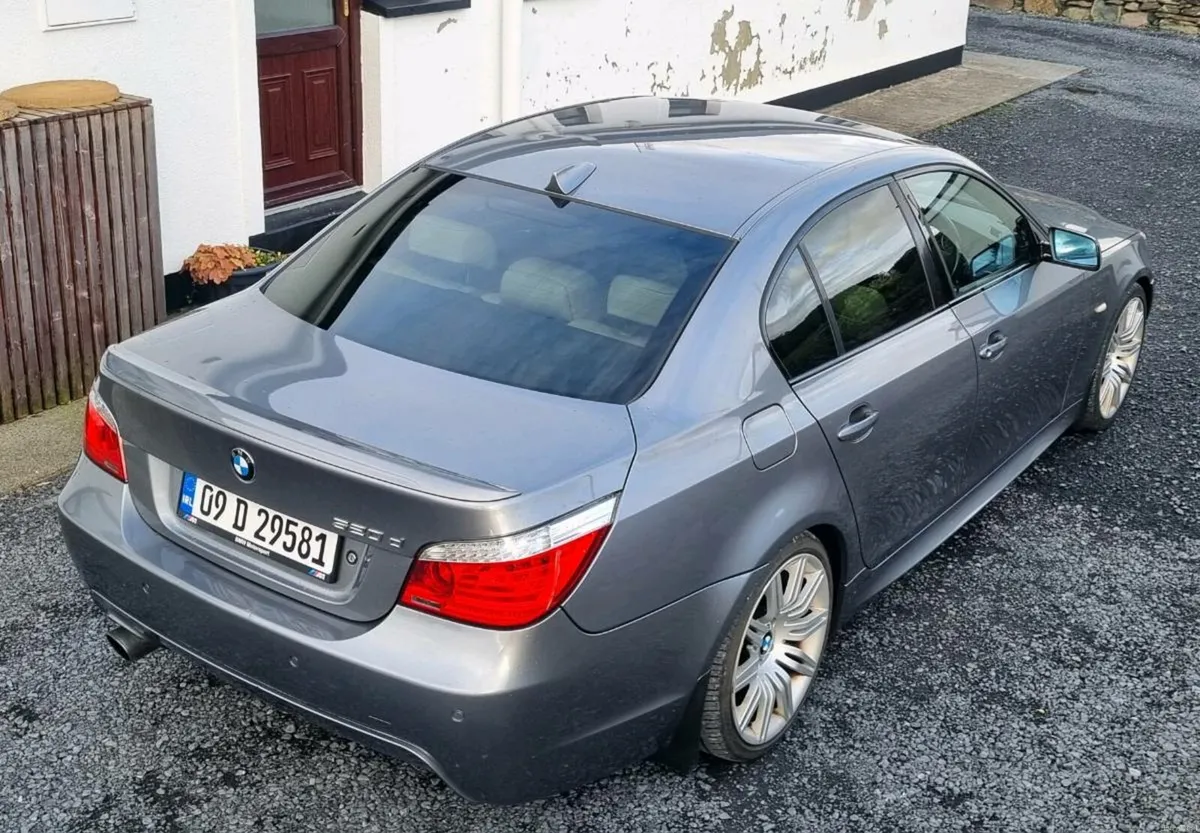 Bmw 520d m-sport manual - Image 3