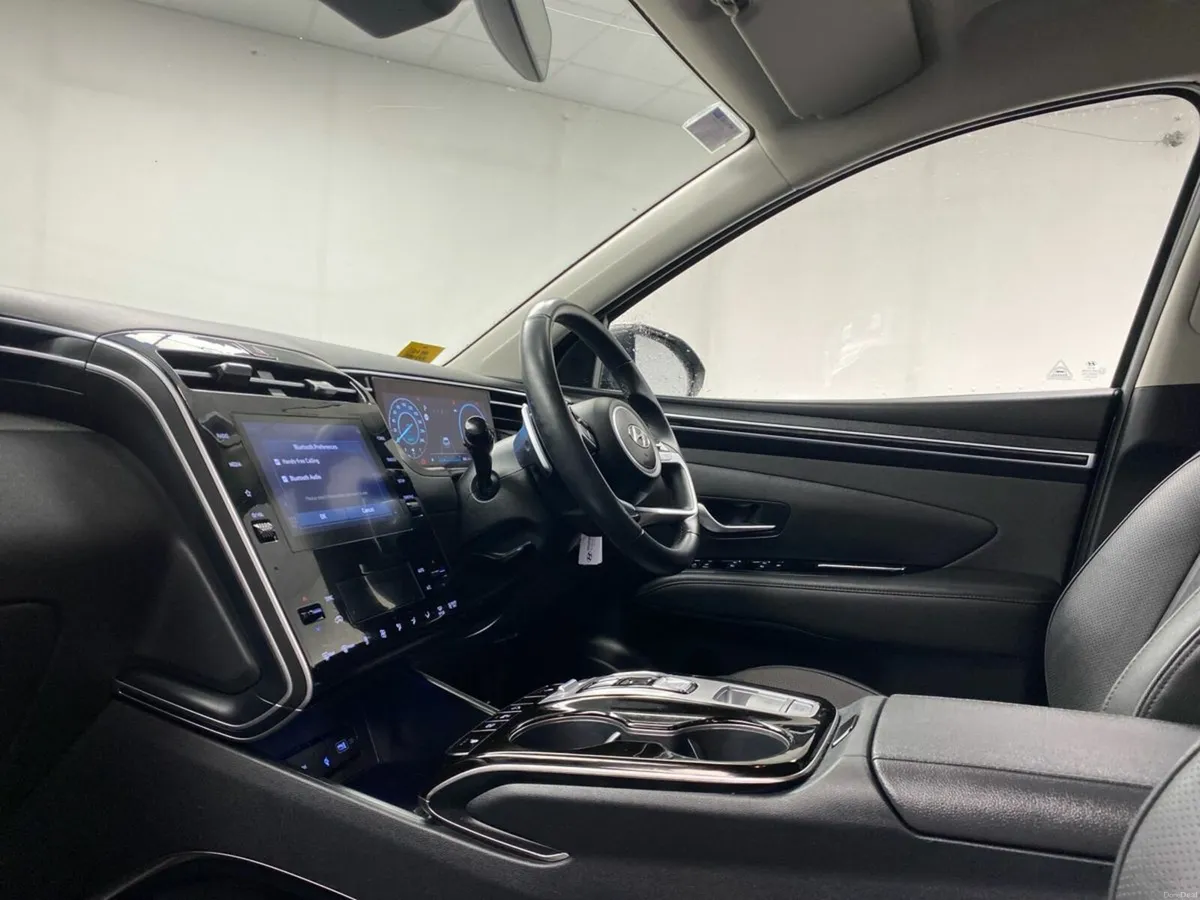 Hyundai Tucson 2WD Executive HEV Auto - Image 3