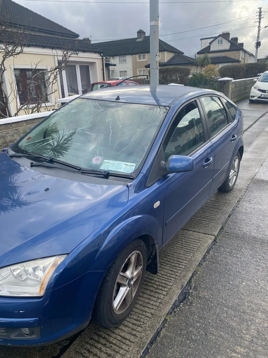 Ford Focus 2008 selling for parts - Image 3