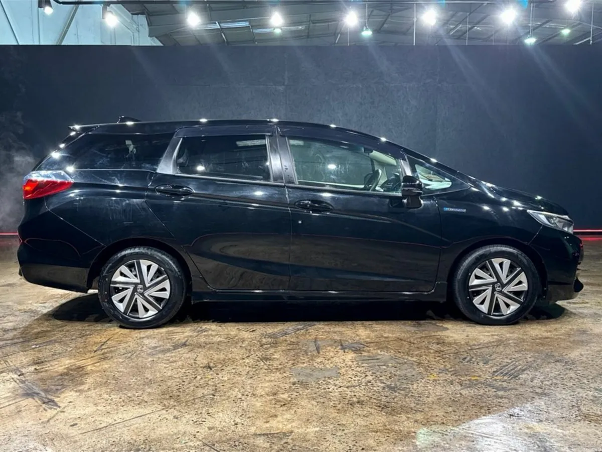 Honda Shuttle HYBRID 1.5L AUTOMATIC - CRUISE CONTR - Image 3