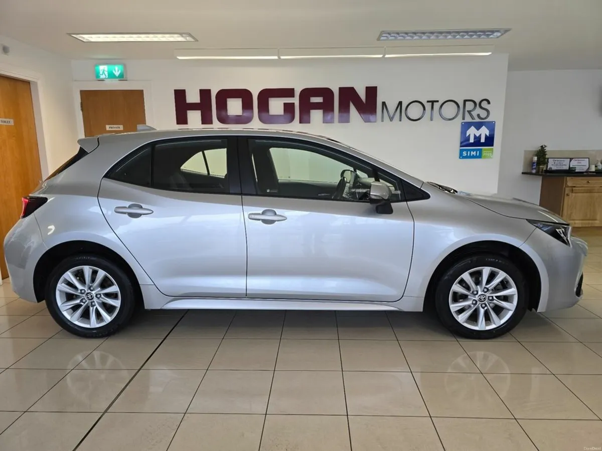 Toyota Corolla Hybrid Luna H/B Automatic - Image 3