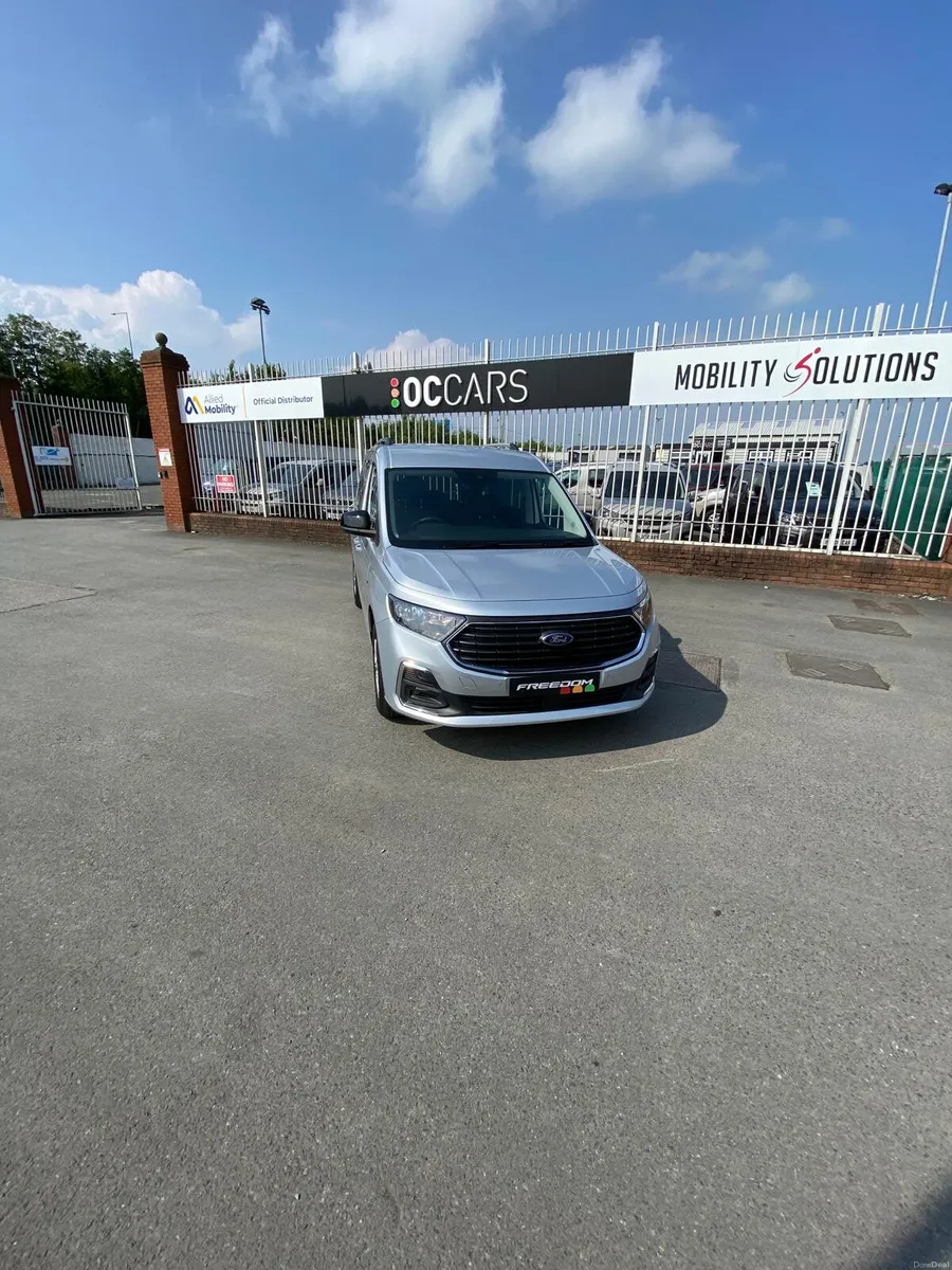 Wheelchair Accessible Taxi Ford Connect Freedom - Image 1