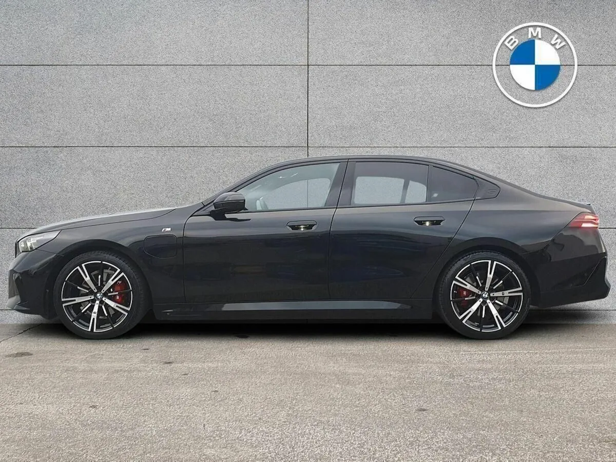 BMW 5-Series 530e M Sport Pro Saloon - Image 3