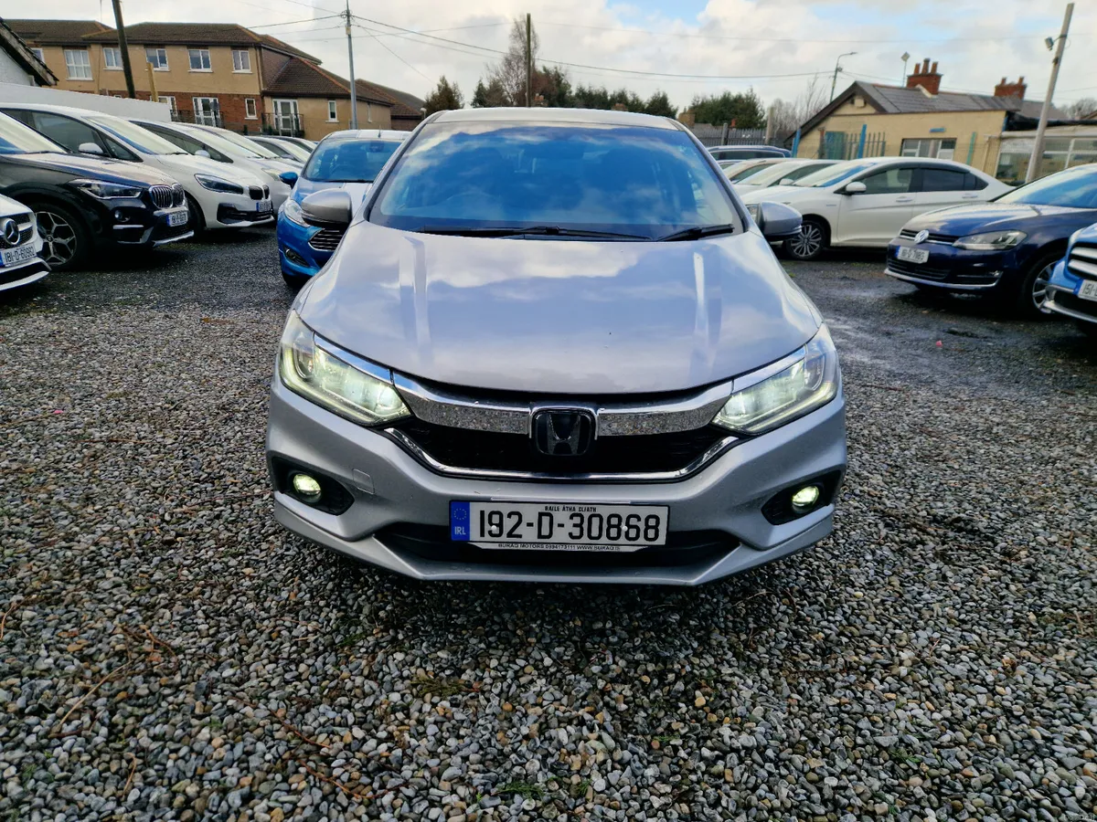 Honda Grace 2019 |High spec hybrid *low mileage* - Image 2
