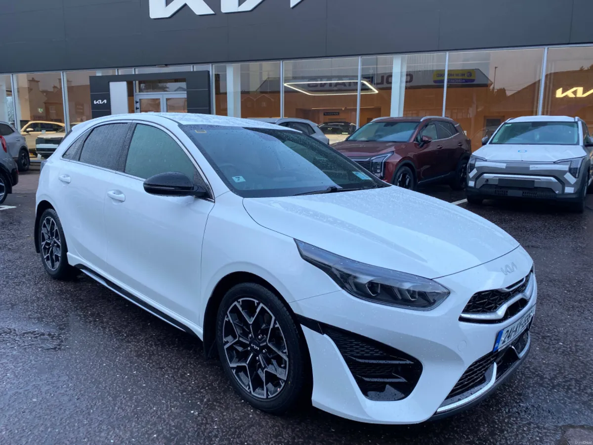 Kia Ceed Gt-Line 1.6 Diesel Mhev 2024 (241) - Image 3