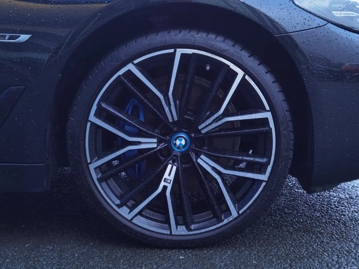 BMW 5 SERIES 530E M SPORT AUTOMATIC PHEV - Image 4