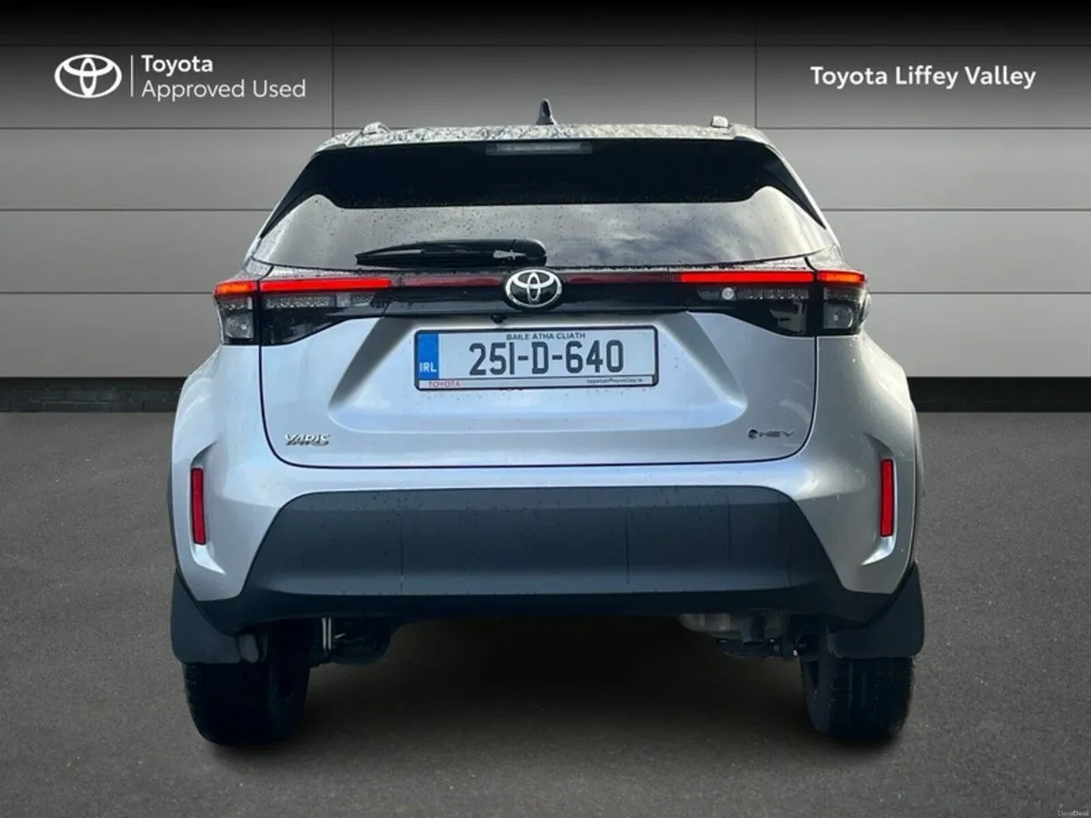Toyota Yaris Cross LUNA SPORT BI-TONE - Image 4