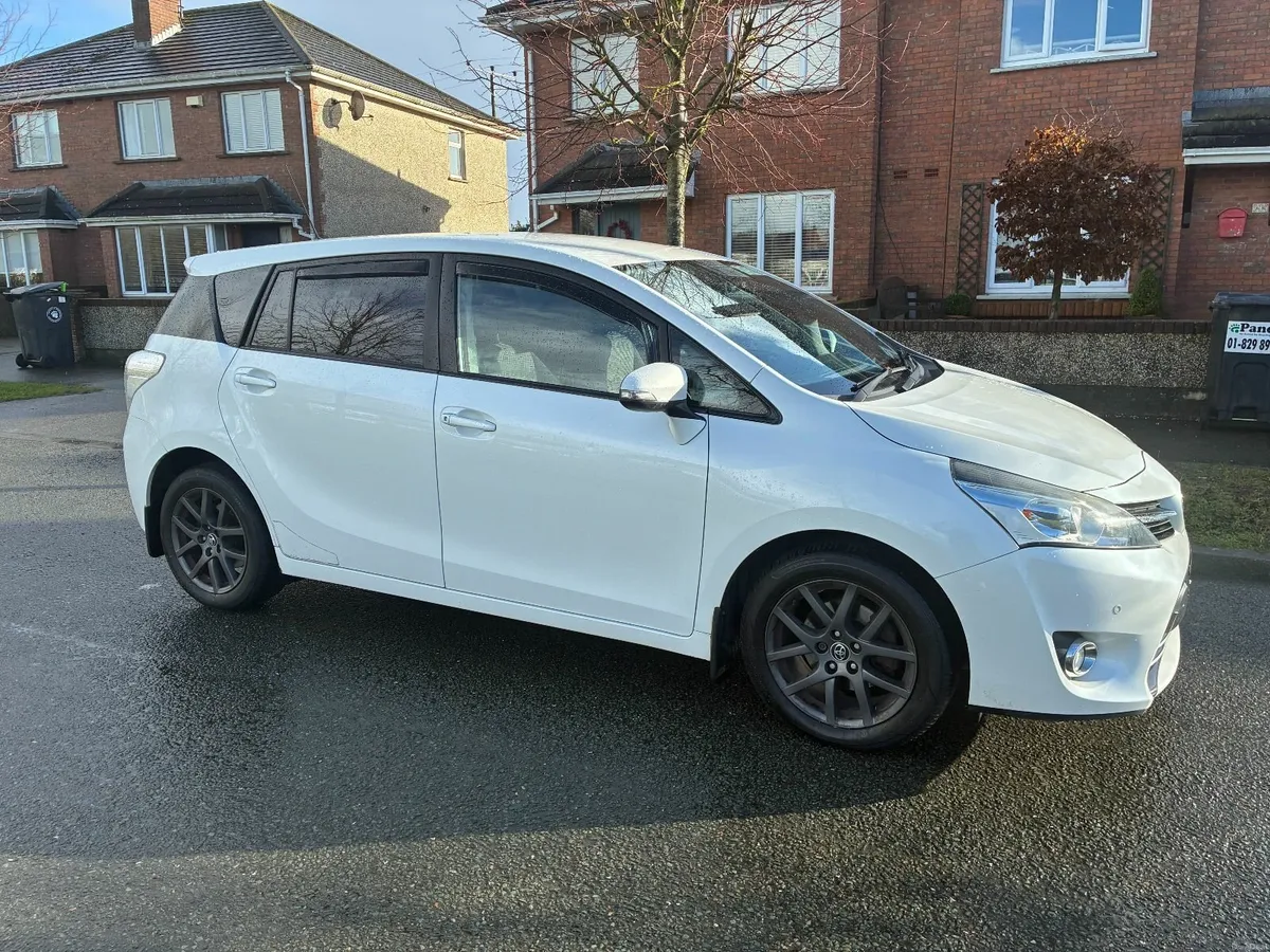 Toyota Verso 2015 - Image 1