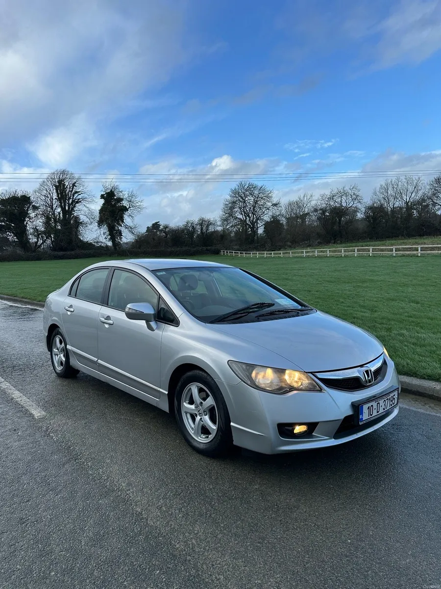 Honda Civic HyBrid 2010 - Image 1