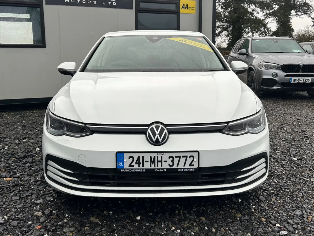 Volkswagen Golf Style DSG 2.0 TDI 2024 - Image 2
