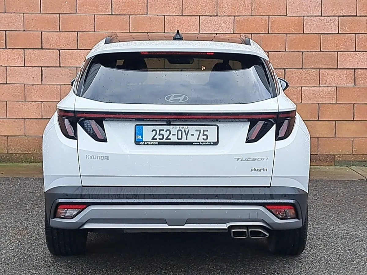 Hyundai Tucson Platinum Automatic Plug in Hybrid w - Image 6