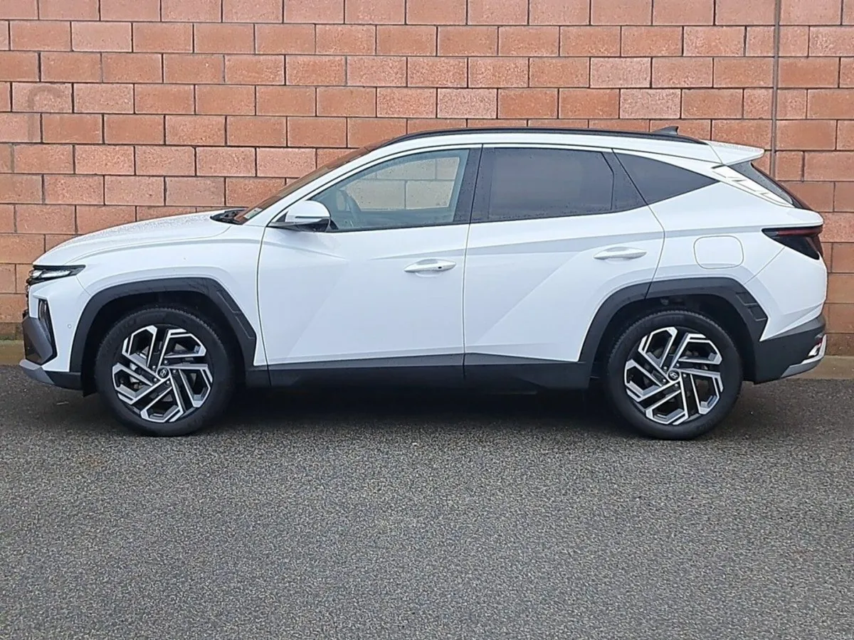 Hyundai Tucson Platinum Automatic Plug in Hybrid w - Image 3