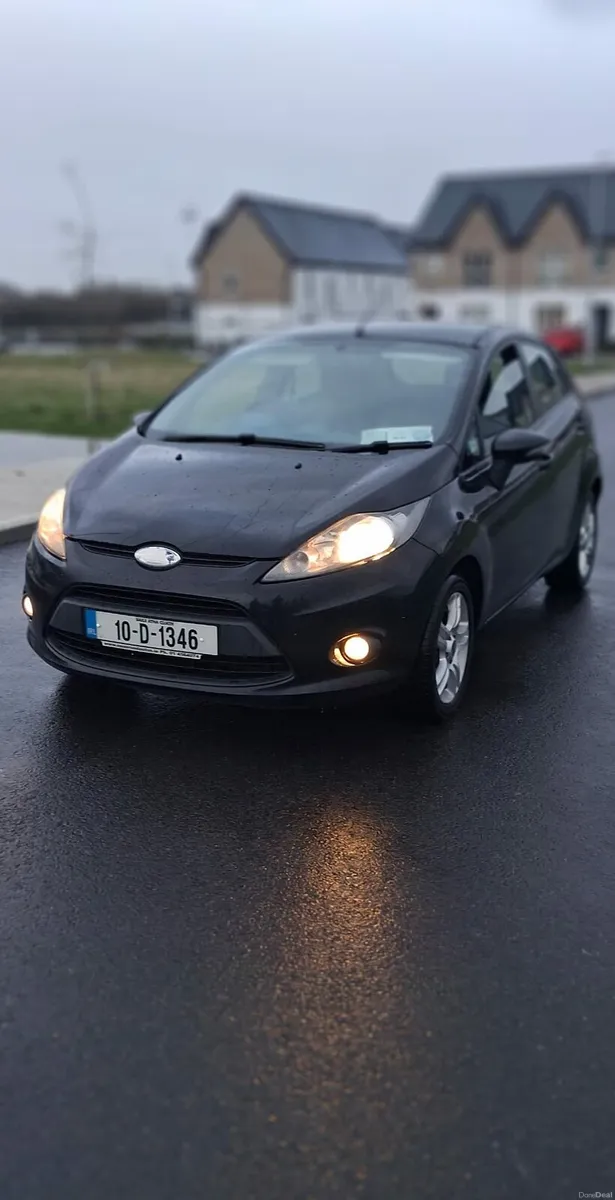 2010 Ford fiesta Fresh NCT TAX Mint condition! - Image 2