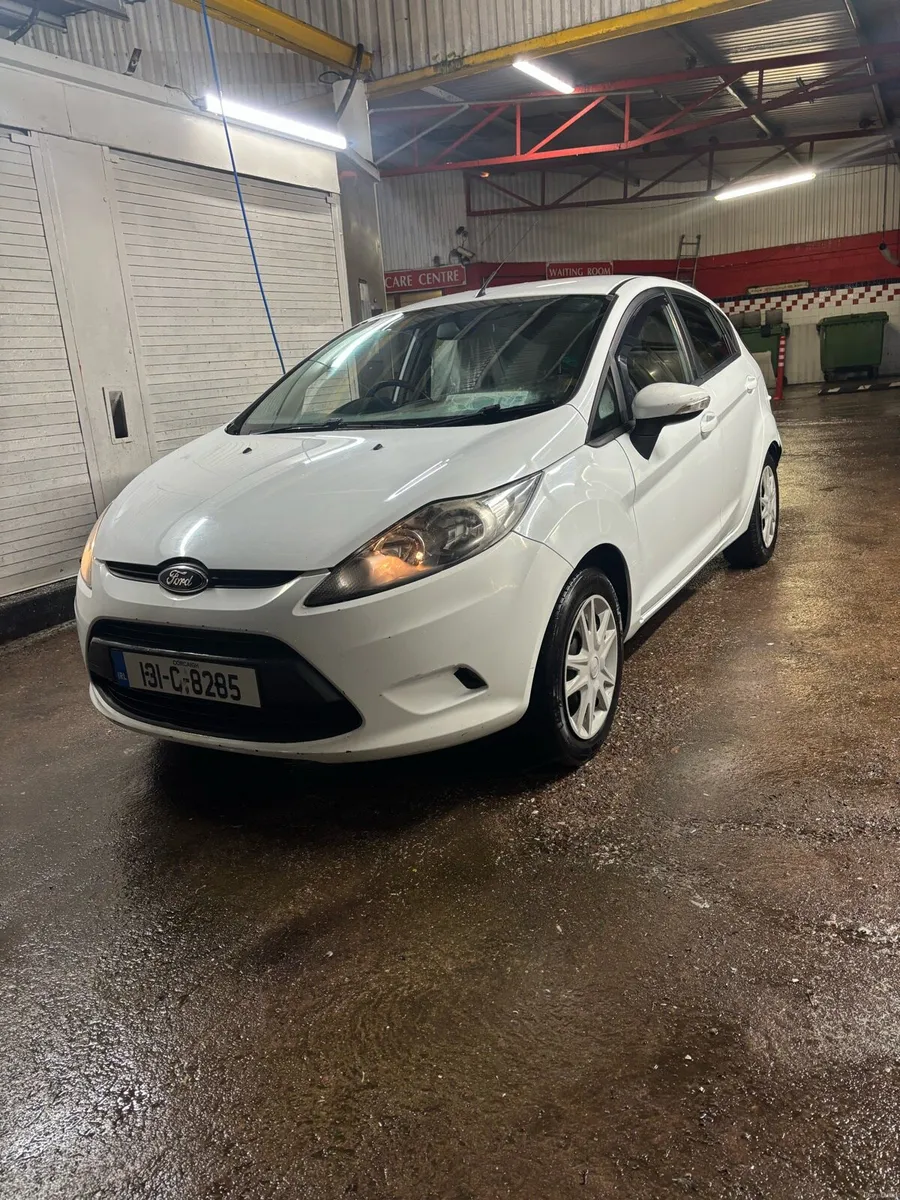 Ford fiesta - Image 2