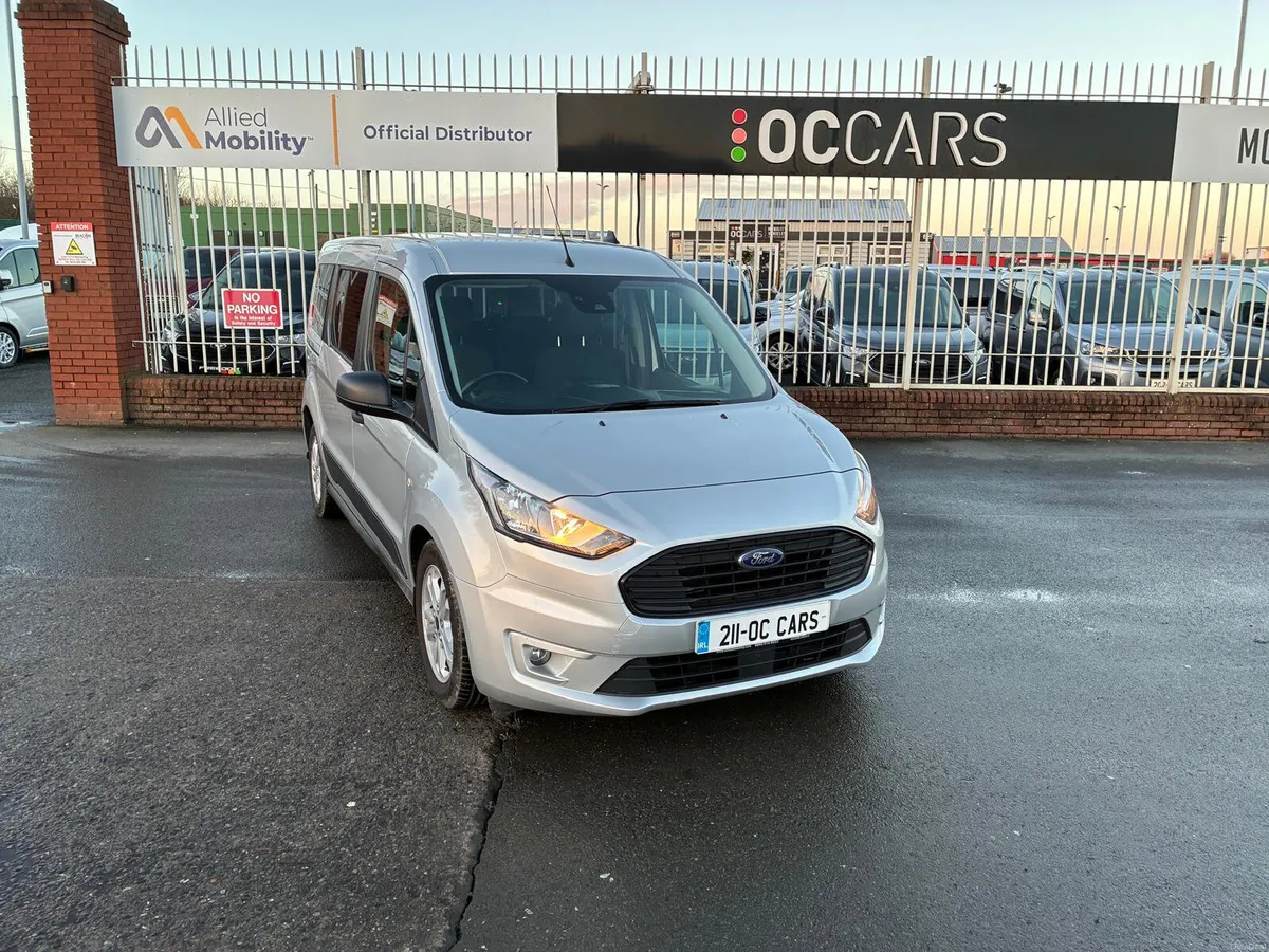 2021 Ford Grand Connect Freedom 5seats+ wc taxi - Image 1