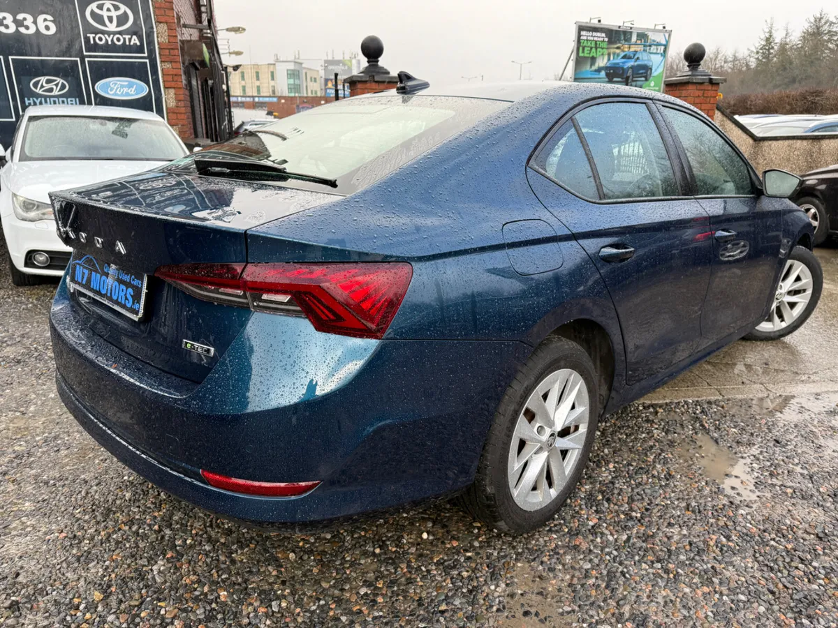 2024 Skoda Octavia 1.0 HYBRID AMBITION AUTO - Image 4