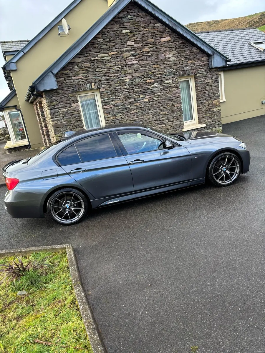 BMW 320d M sport - Image 4