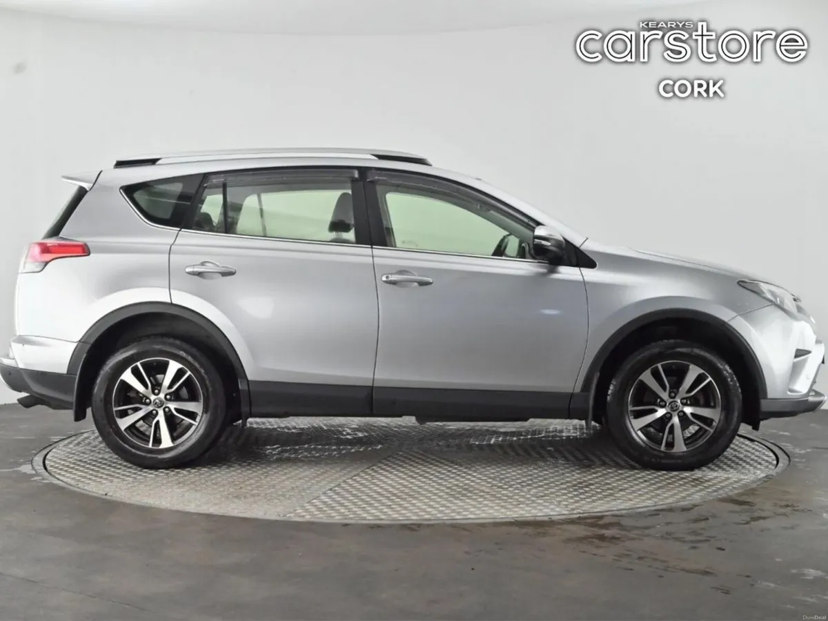 Toyota RAV4 2.0 D-4D (143) 2WD LUNA SPORT - Image 2