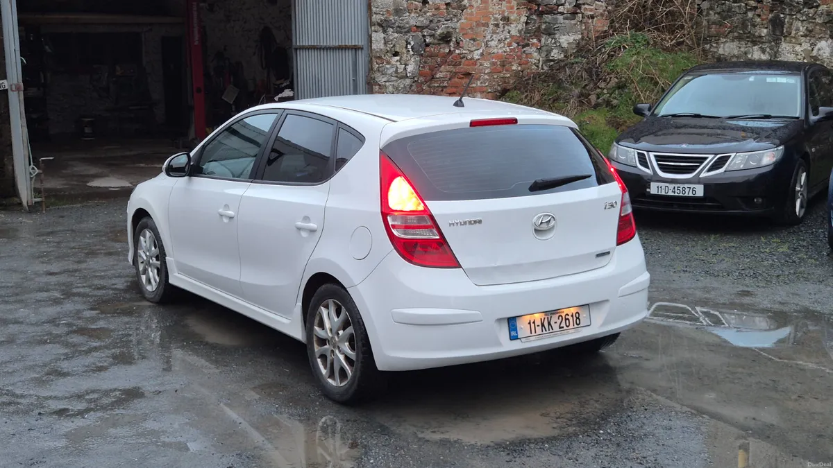 Hyundai i30 Comfort 1.6CRDi 128HP Manual - Image 4