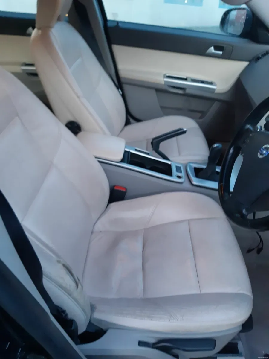 Volvo V50 2010 - Image 3