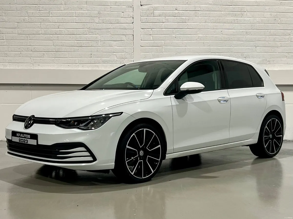 Volkswagen Golf Life 2.0TDI 115bhp 5dr Auto - Image 1