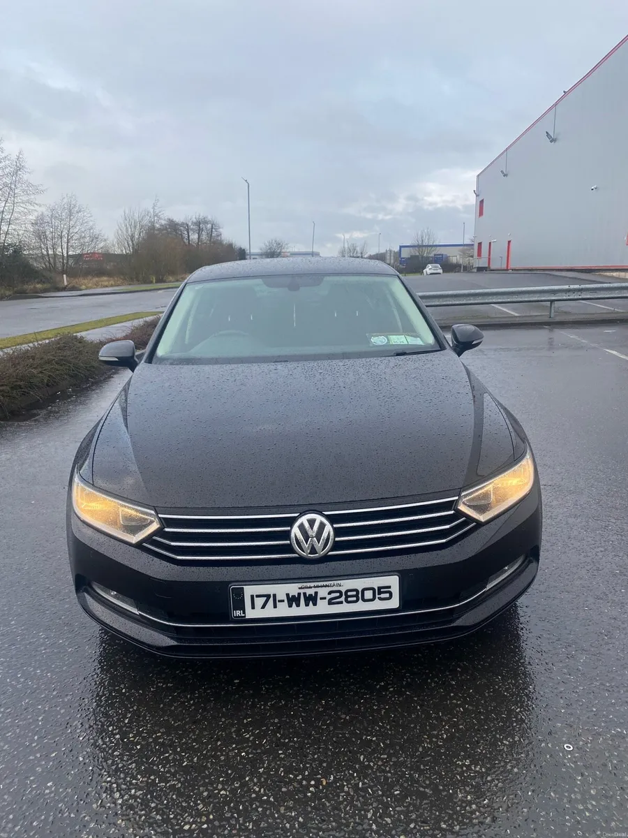 Volkswagen Passat 2.0 - Image 1
