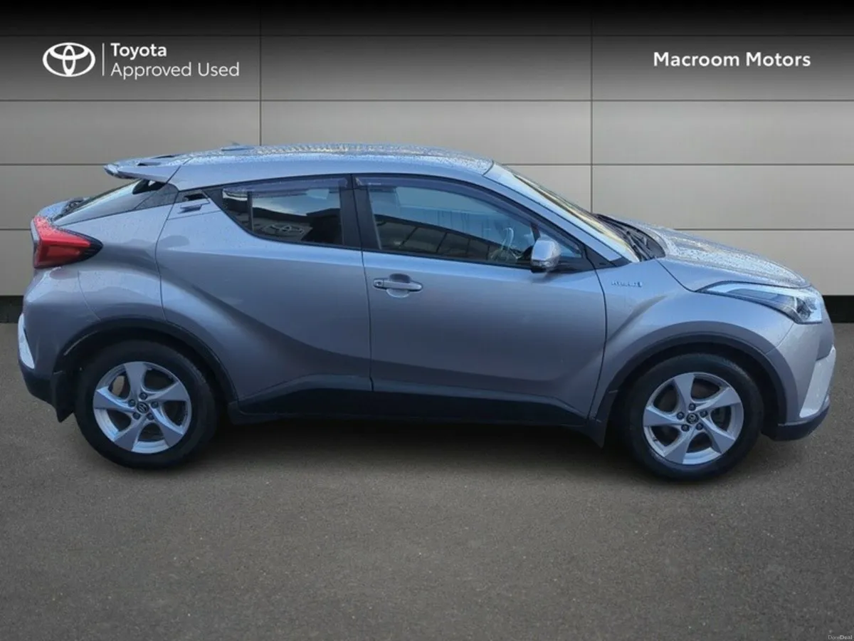 Toyota C-HR HYBRID LUNA 4DR AUTO - Image 3
