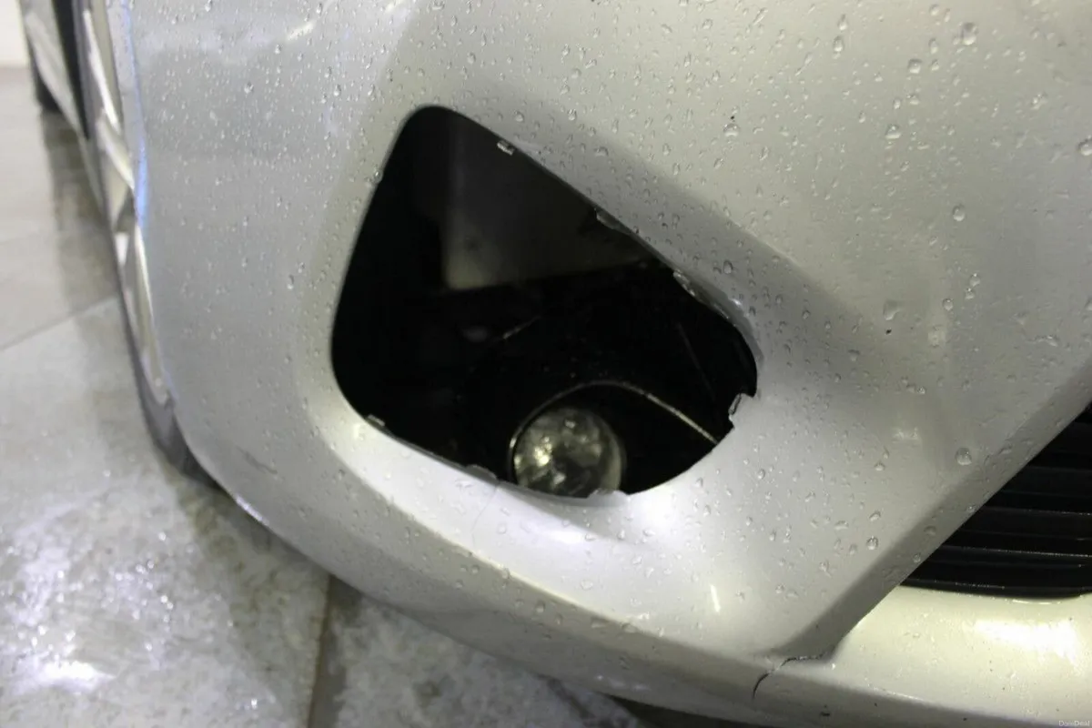 Toyota Avensis 1.6 D-4D Luna Saloon- TENDER 24 - G - Image 4