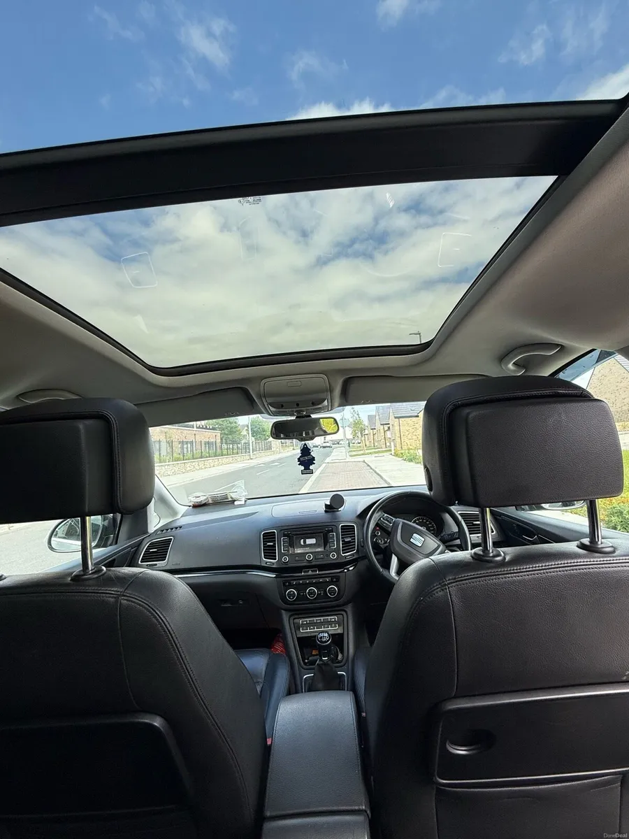 132 Seat Alhambra Panoramic Roof - Image 1