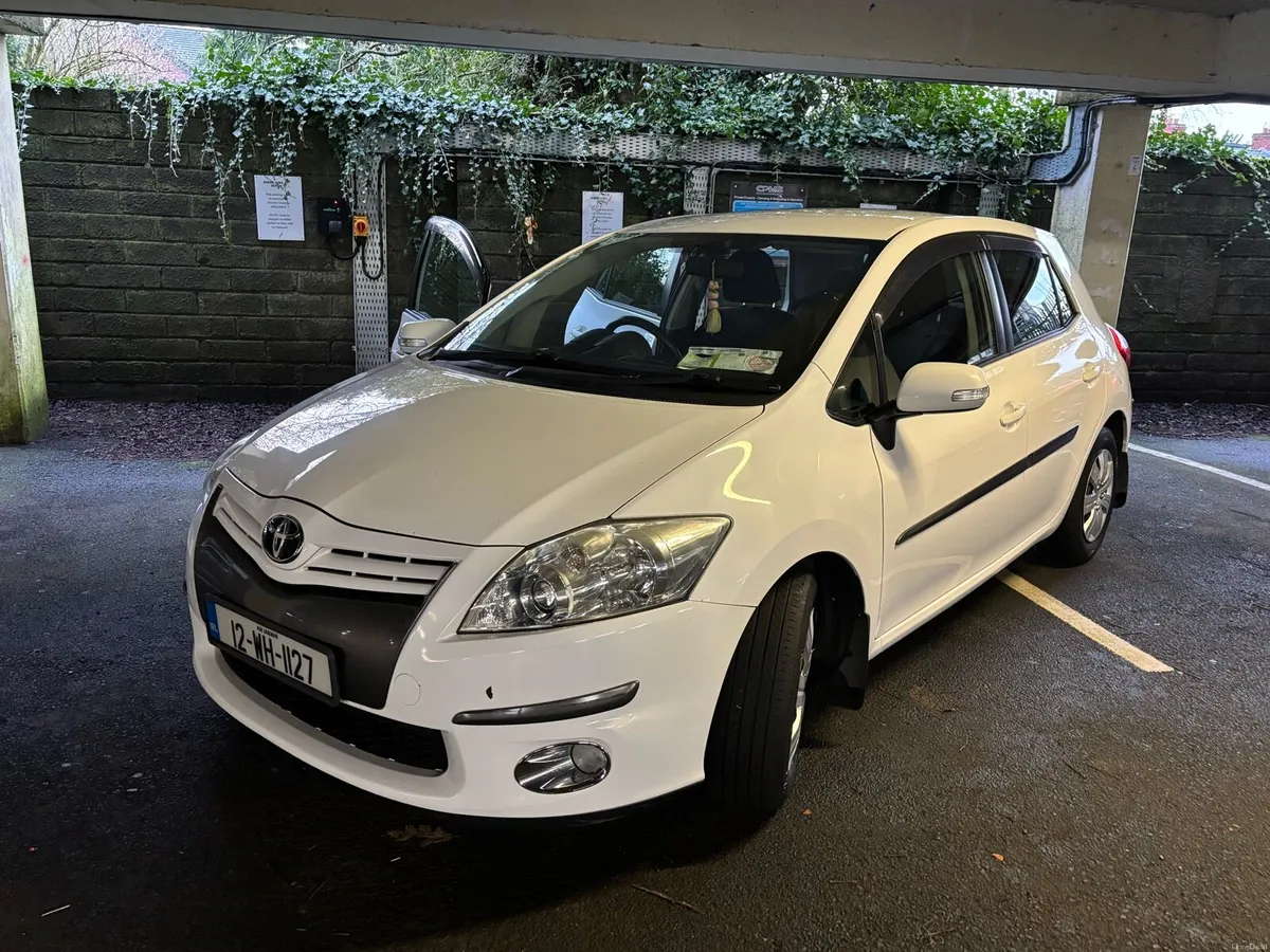 Toyota Auris - Image 1