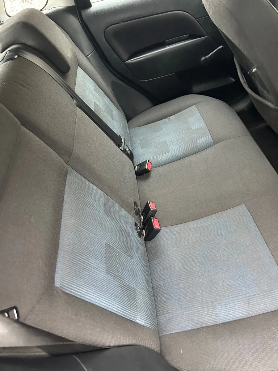 Ford Fiesta 2008 - Image 2