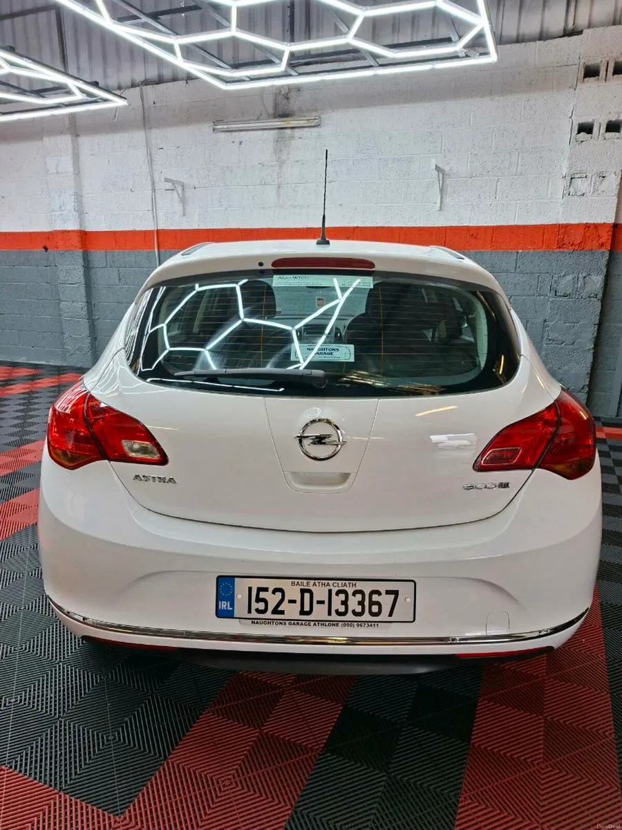 Astra 1.6 diesel 6speed manual nct and tax - Image 4