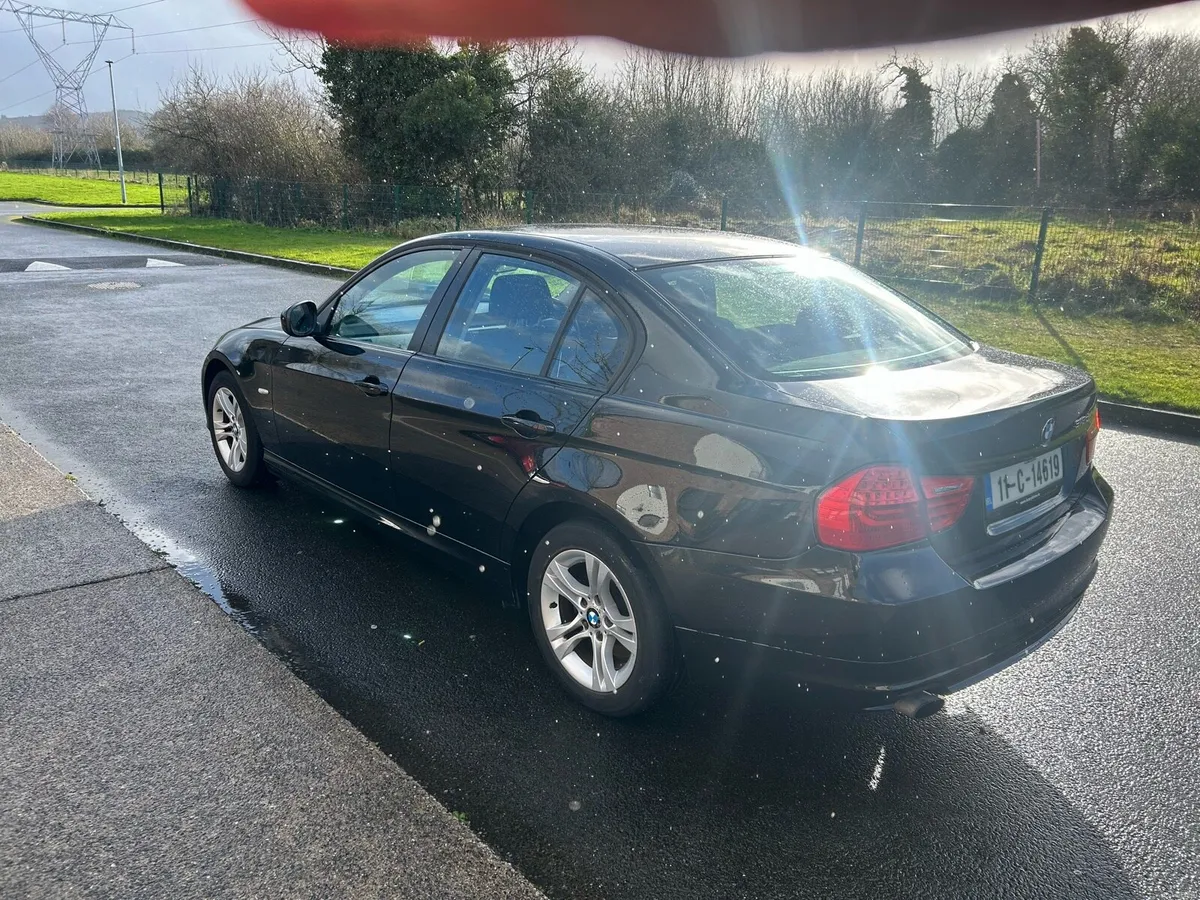 11 BMW 318D ES €3,950 - Image 4