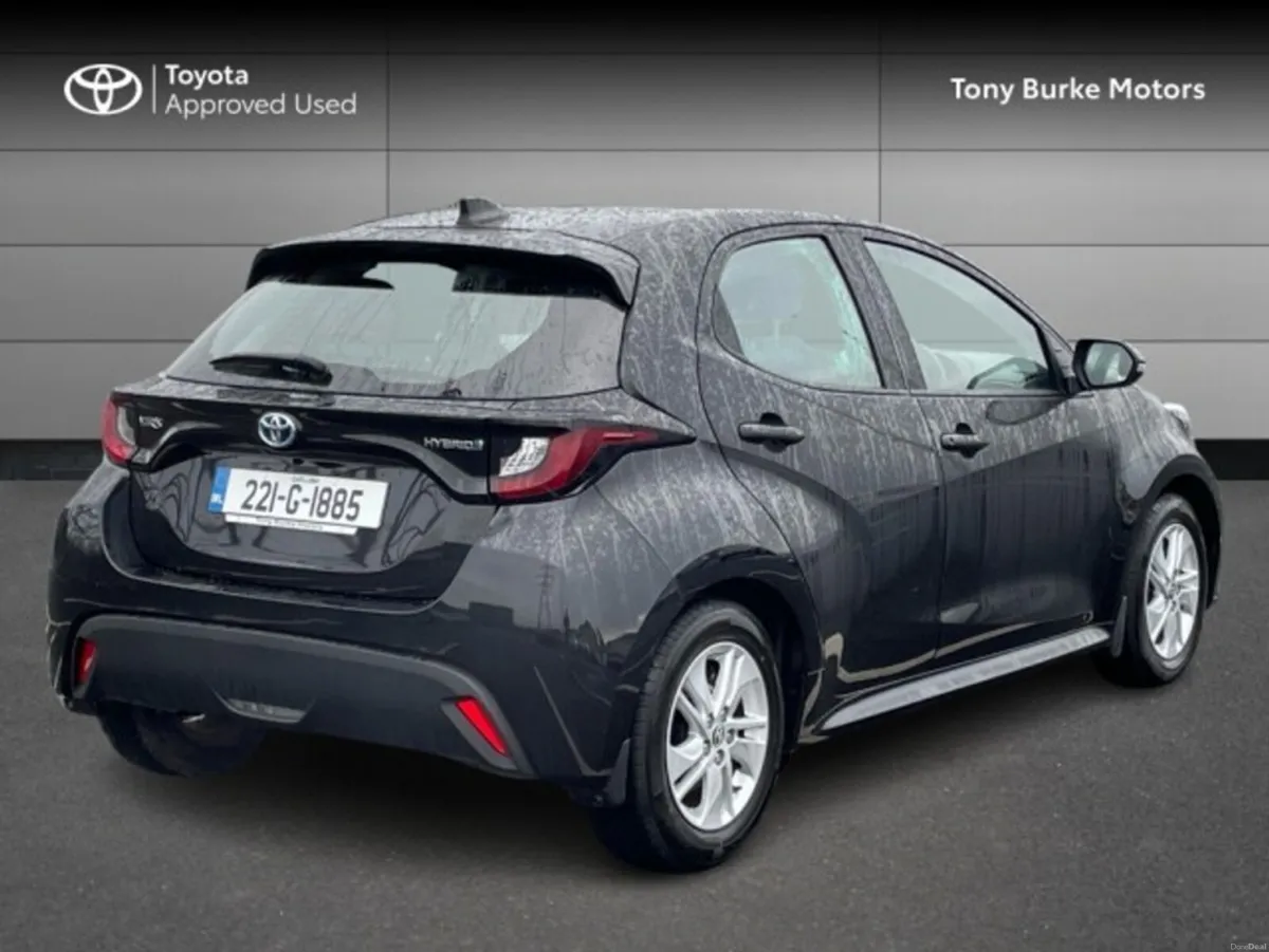 Toyota Yaris - Hybrid - New Generation - Luna Edit - Image 2