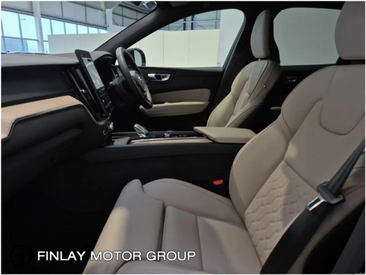 Volvo XC60 Plus Dark T6 AWD - New Colour - Forest - Image 4