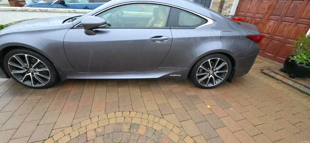 Lexus RC 300h Premium - Image 3