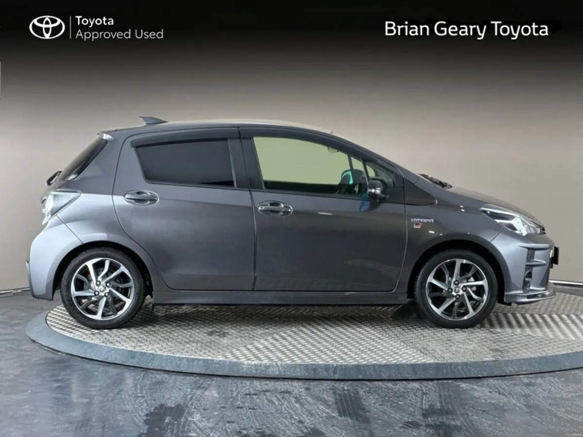 Toyota Yaris HYBRID GR SPORT - Image 3