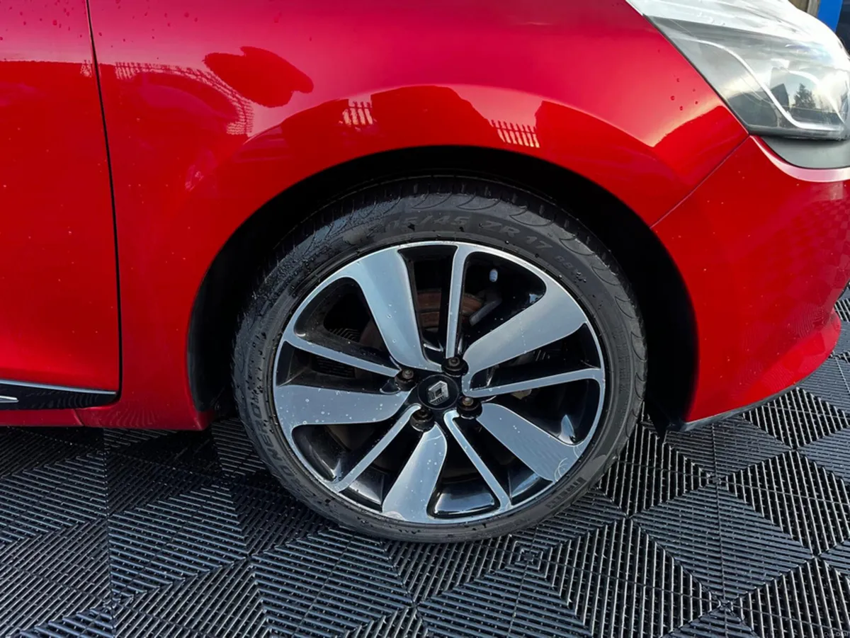 Renault Clio 1.2 PETROL AUTOMATIC - Image 3