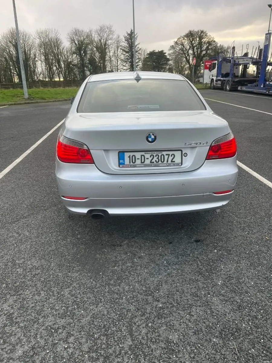 2010 BMW 5 Series - Image 4