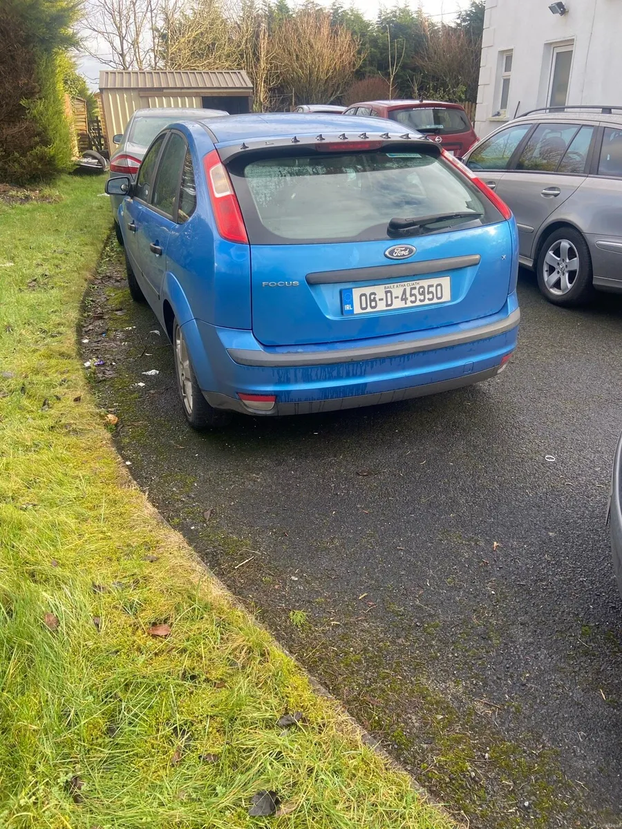 Two 06 Ford Focus, 1 x Mondeo. - Image 2