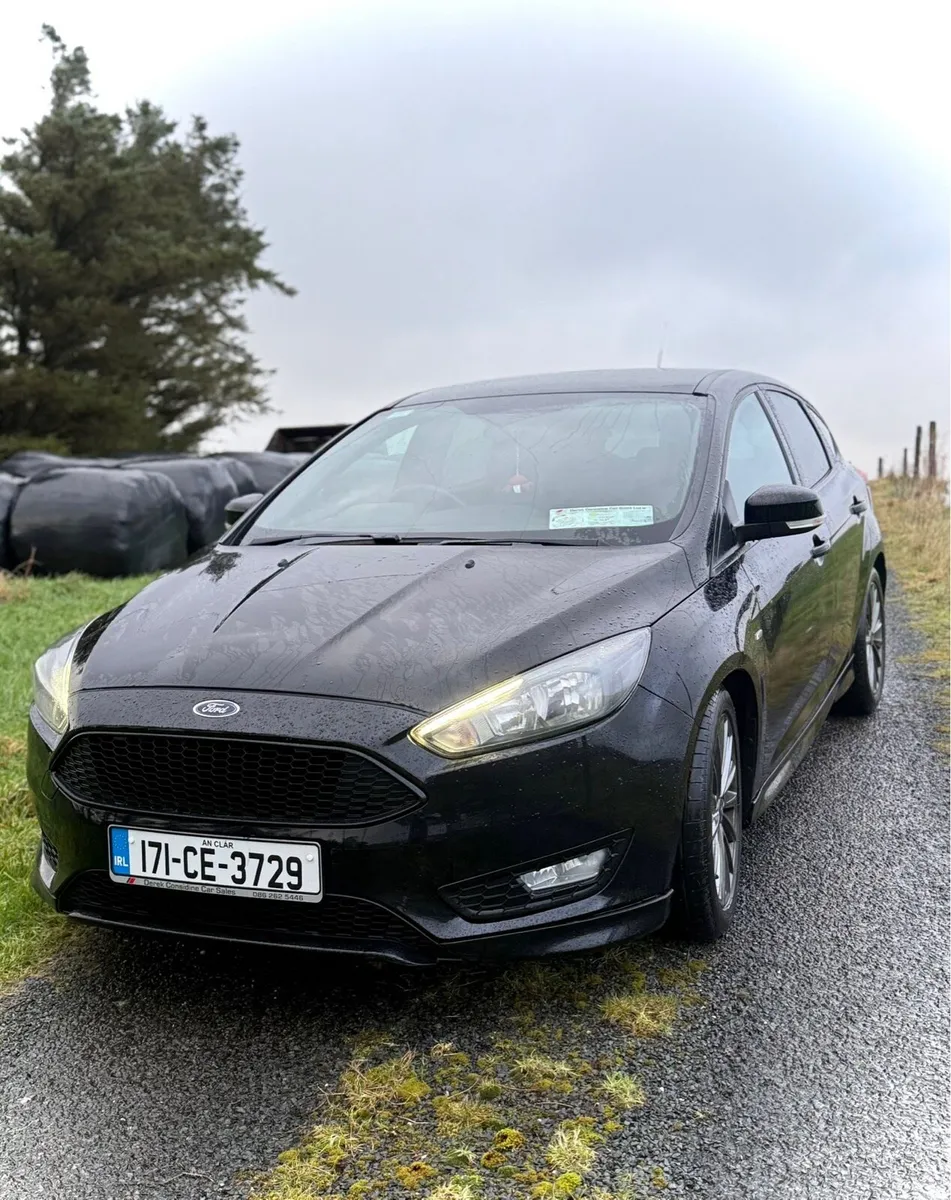 2017 Ford Focus ST Line 1.5 - Image 1